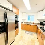 Stylish Brickell 2Bd2Br Pool Gym