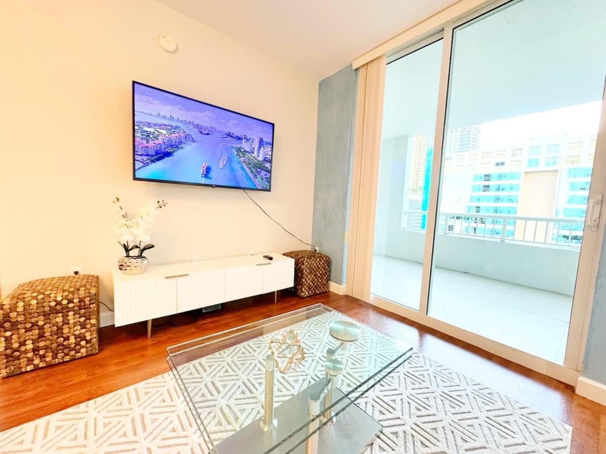 Apartment Stylish Brickell 2bd2br Pool Gym Miami